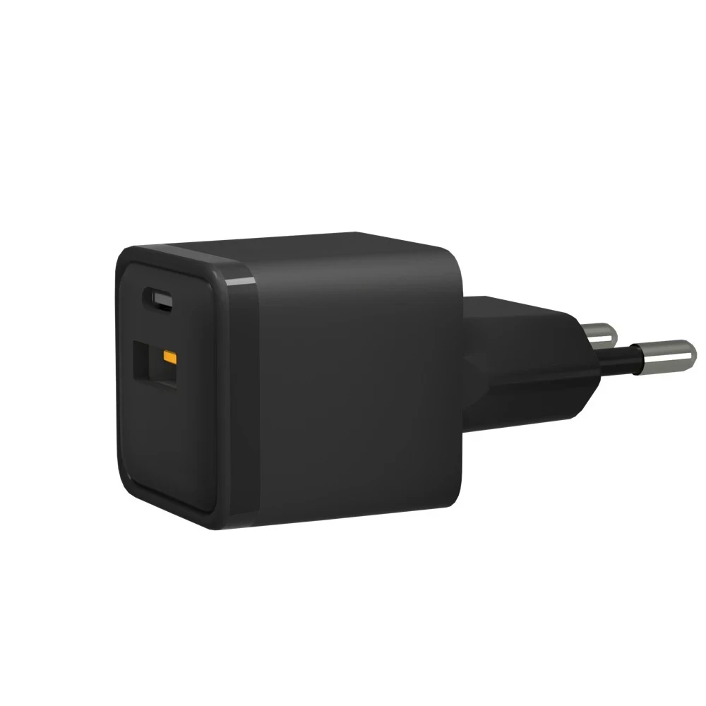 Why USB Car Charger with Voltage Display Is Useful for Drivers and Fleets